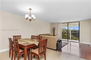 901 Colony Point Cir, Pembroke Pines, FL 33026 - Photo 17
