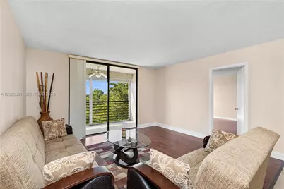 901 Colony Point Cir #521, Pembroke Pines, FL 33026 - Photo 15