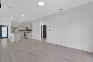 4740 NW 84th Ct, Doral, FL 33166 - Photo 5