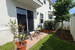 217 SW 170th Ave, Pembroke Pines, FL 33027 - Photo 11