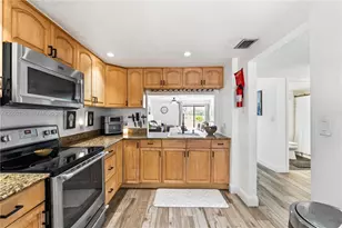 430 Commodore Dr, Plantation, FL 33325 - Photo 11