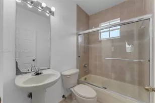 11318 NW 44th Terrace, Doral, FL 33178 - Photo 17