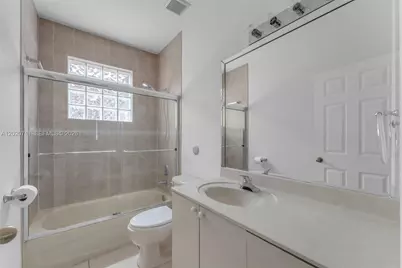 11318 NW 44th Ter, Doral, FL 33178 - Photo 15