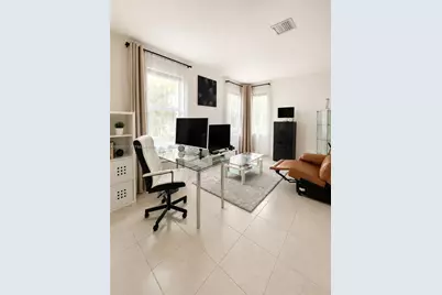20636 NE 5th Pl, Miami, FL 33179 - Photo 9