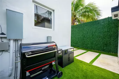 545 NW 47th St #n/a, Miami, FL 33127 - Photo 37