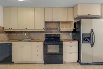 60 NW 79th St #6, Miami, FL 33150 - Photo 3