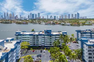 16558 NE 26th Ave, North Miami Beach, FL 33160 - Photo 41