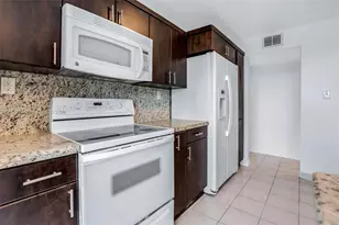 16558 NE 26th Ave, North Miami Beach, FL 33160 - Photo 15