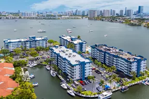 16558 NE 26th Ave, North Miami Beach, FL 33160 - Photo 45