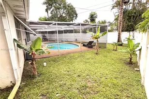 661 SW 67th Ave, Pembroke Pines, FL 33023 - Photo 5