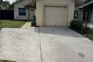 2330 SW 80th Terrace, Miramar, FL 33025 - Photo 3