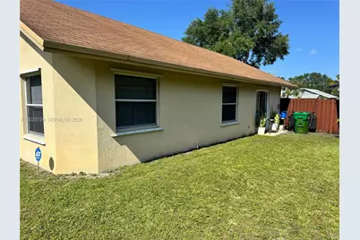 2330 SW 80th Ter, Miramar, FL 33025 - Photo 17