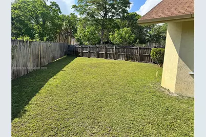2330 SW 80th Ter, Miramar, FL 33025 - Photo 15