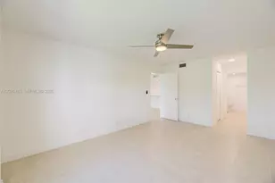200 Lakeview Dr, Weston, FL 33326 - Photo 17