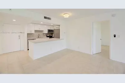 200 Lakeview Dr #211, Weston, FL 33326 - Photo 1