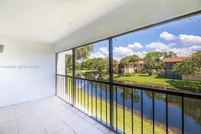 200 Lakeview Dr #211, Weston, FL 33326 - Photo 15
