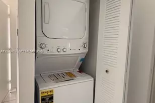 811 E 52nd St, Hialeah, FL 33013 - Photo 35
