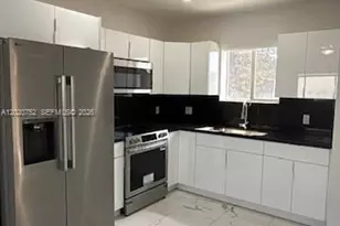 811 E 52nd St, Hialeah, FL 33013 - Photo 17