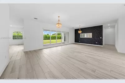 2031 Meadows Dr, Davie, FL 33324 - Photo 5