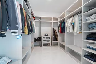 88 SW 7th St, Miami, FL 33130 - Photo 25