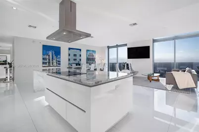 88 SW 7th St #4203, Miami, FL 33130 - Photo 7