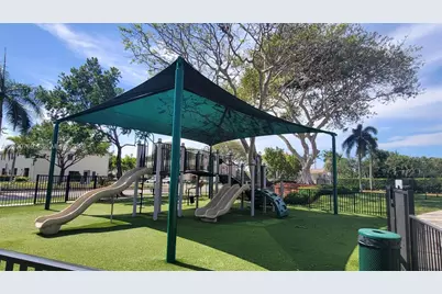 438 NE 194th Ter #438, Miami, FL 33179 - Photo 5
