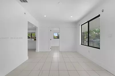 1918 NW 19th Ave, Miami, FL 33125 - Photo 19