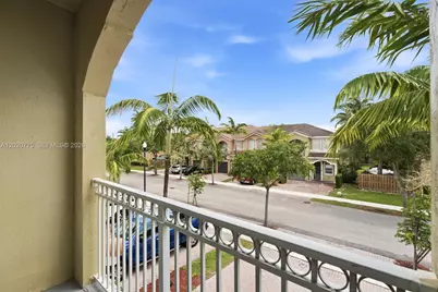 1444 SE 25th Ave, Homestead, FL 33035 - Photo 5