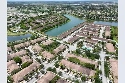 1444 SE 25th Ave, Homestead, FL 33035 - Photo 3