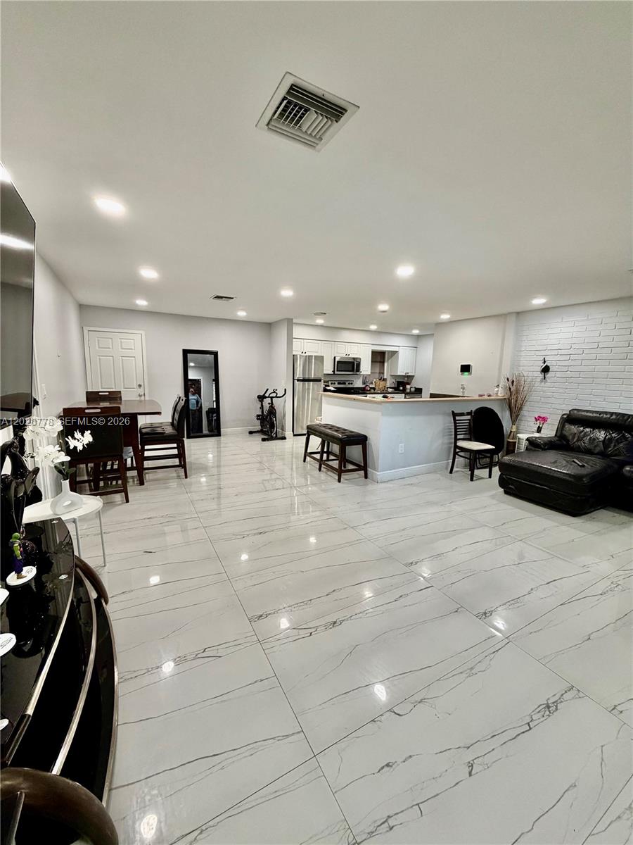 518 NW 47th Ct - 518 NW 47th Ct, Oakland Park, FL 33309 Luxury Property | Jose Angel Pina