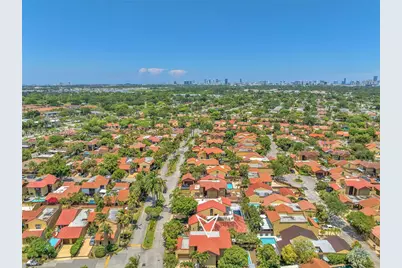 1010 NE 204th Ter, Miami, FL 33179 - Photo 17