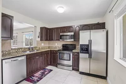 6235 SW 47th Mnr #201, Davie, FL 33314 - Photo 9