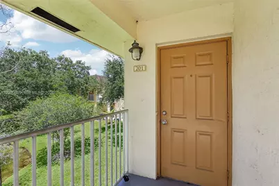 6235 SW 47th Mnr #201, Davie, FL 33314 - Photo 3