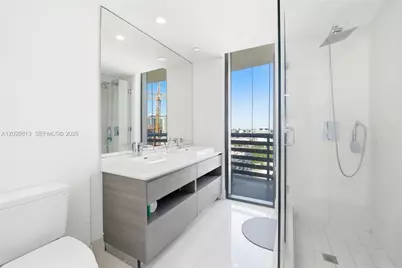 460 NE 28th St #1801, Miami, FL 33137 - Photo 17