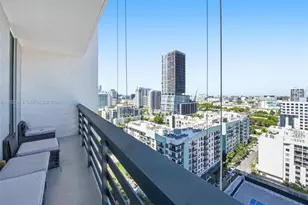460 NE 28th St, Miami, FL 33137 - Photo 13