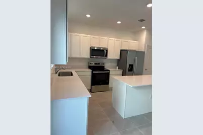 853 SW 12th St, Florida City, FL 33034 - Photo 7