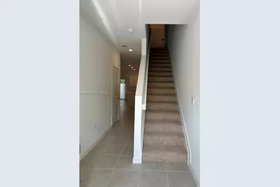 853 SW 12th St, Florida City, FL 33034 - Photo 5