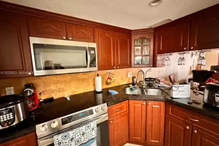 5953 W 28th Ave, Hialeah, FL 33016 - Photo 9