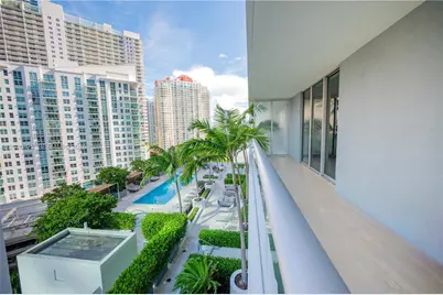 1300 Brickell Bay Dr #1601, Miami, FL 33131 - Photo 23