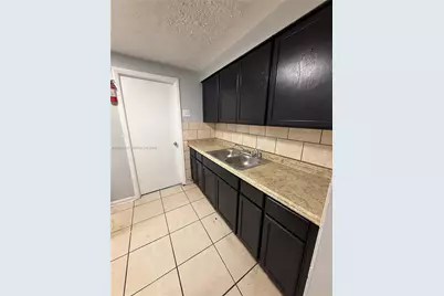 2644 West #2644, Jacksonville, FL 32209 - Photo 3