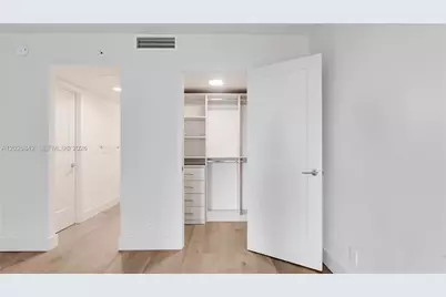 555 NE 34th St #2709, Miami, FL 33137 - Photo 25