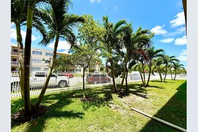 1460 NE 169th St #108, North Miami Beach, FL 33162 - Photo 21