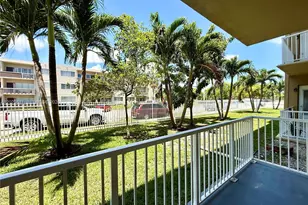 1460 NE 169th St, North Miami Beach, FL 33162 - Photo 17