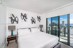 121 NE 34th St, Miami, FL 33137 - Photo 19