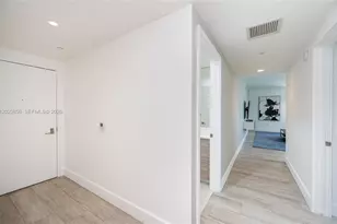 121 NE 34th St, Miami, FL 33137 - Photo 11