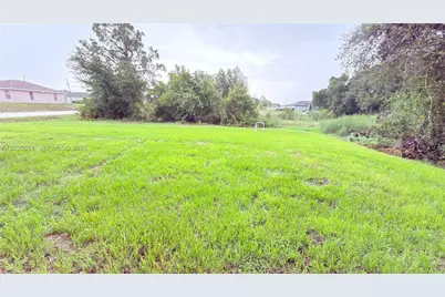 3114 6th St W, Other City - In The State Of Florida, FL 33971 - Photo 27