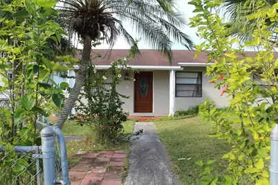 496 SW 9th Ave, Florida City, FL 33034 - Photo 3