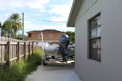 496 SW 9th Ave, Florida City, FL 33034 - Photo 15