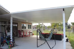 496 SW 9th Ave, Florida City, FL 33034 - Photo 9