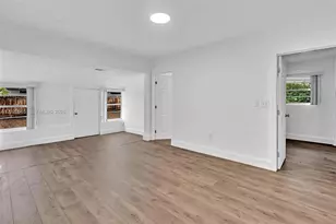 2636 SW 29th Ct, Miami, FL 33133 - Photo 9